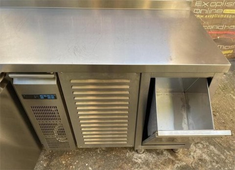 Πόστο Ανοξείδωτο Με Ψυγείο Συντήρηση 210x70x87Cm Μεταχειρισμένο